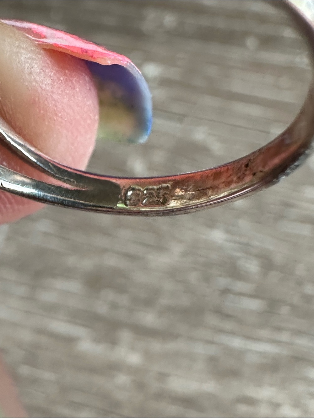 Silver Filigree Teardrop Ring - Elegant Women's Fashion - Picture 5 of 6